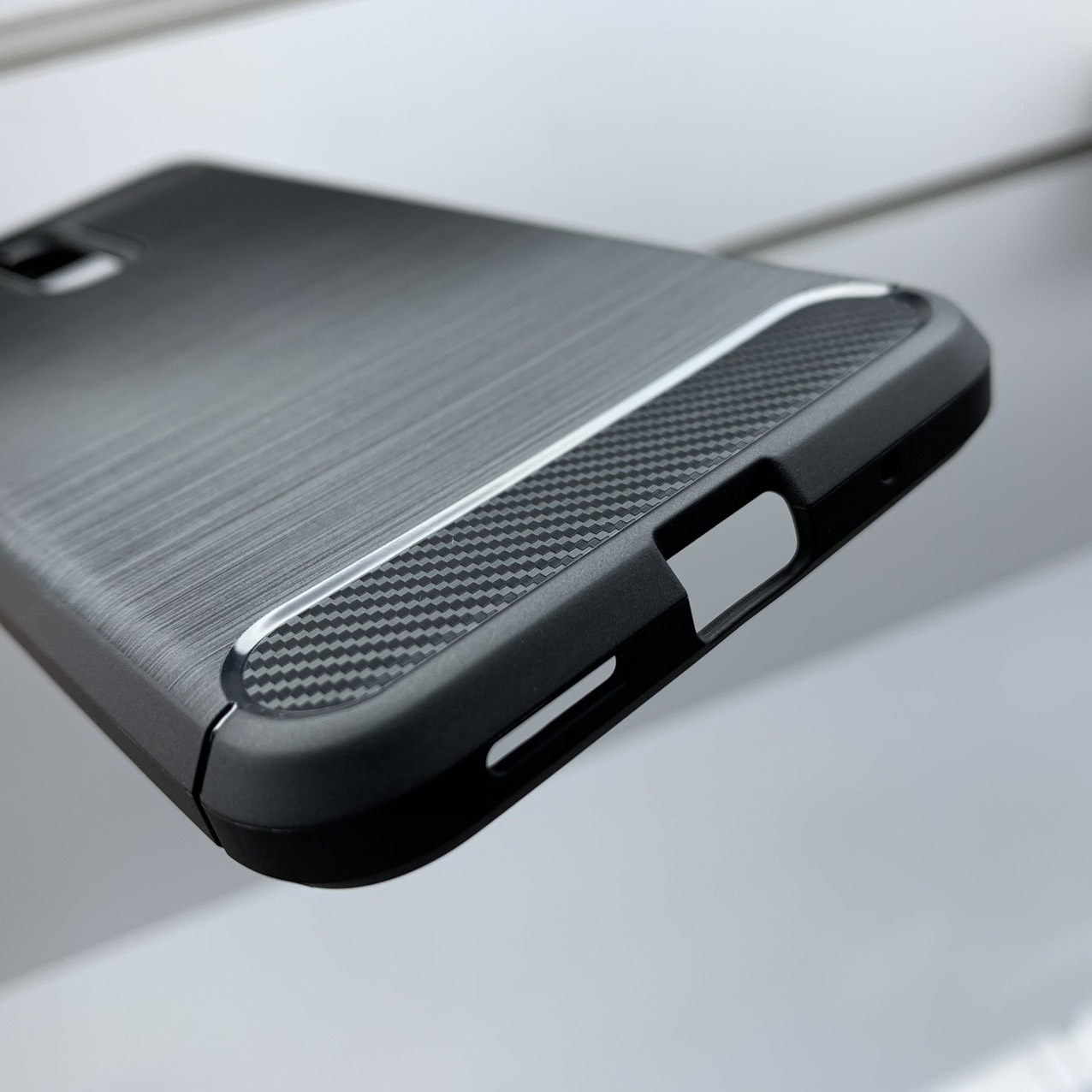 Ốp lưng cho Nokia 3.2 Likgus Armor - Hàng chính hãng