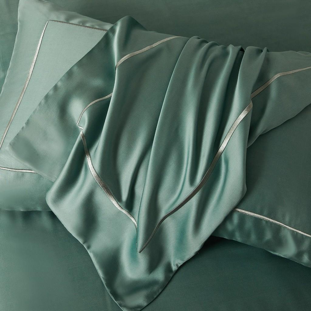 Bộ chăn ga gối cao cấp 100%Tencel, Tone màu xanh rêu đậm, thêu phối, chất liệu siêu mềm mát mịn