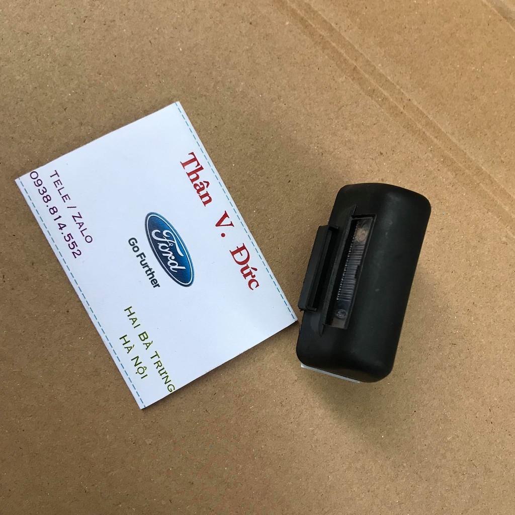 Đèn soi biển số Ford Transit