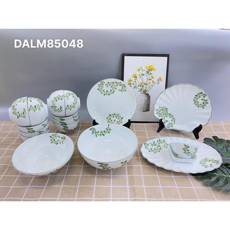 Bộ bát đĩa gốm sứ Bát Tràng, họa tiết vẽ thủ công.