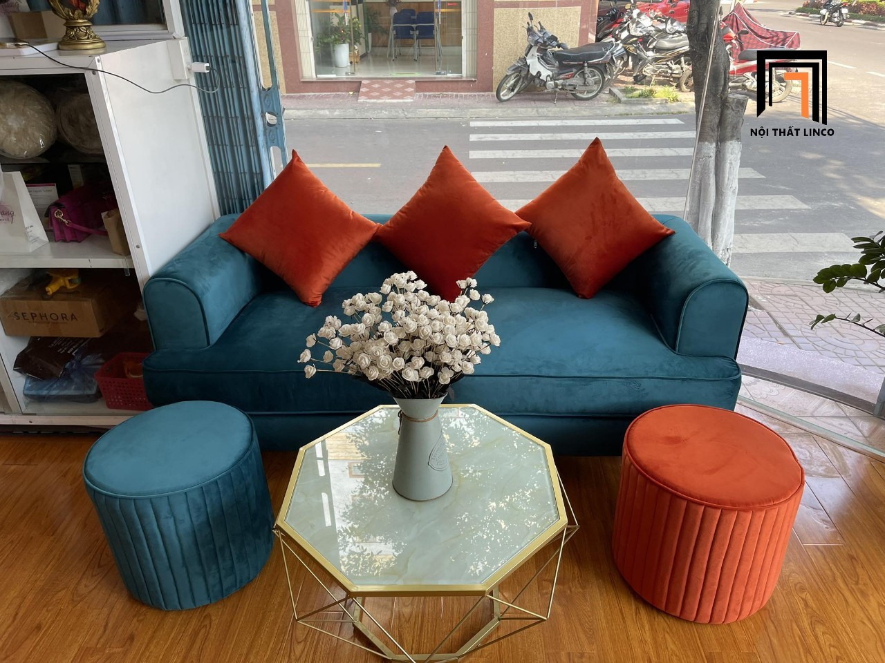 Trọn bộ bàn ghế sofa băng Hugen 1m9 phối 2 màu vải nhung Hàn Quốc