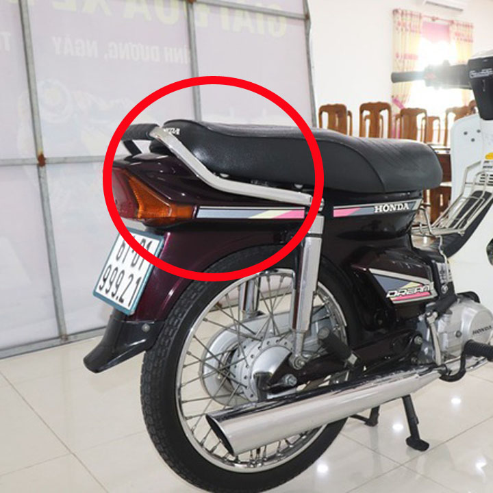 Tay xách cảng sau (Quai yên) dành cho xe Dream II Honda - TKB-8507