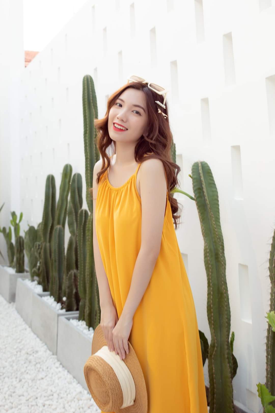 Váy ngủ lụa trơn dáng dài xẻ tà sexy,sang trọng Hantu -CONHUM ĐỦ MÀU ĐỦ SIZE