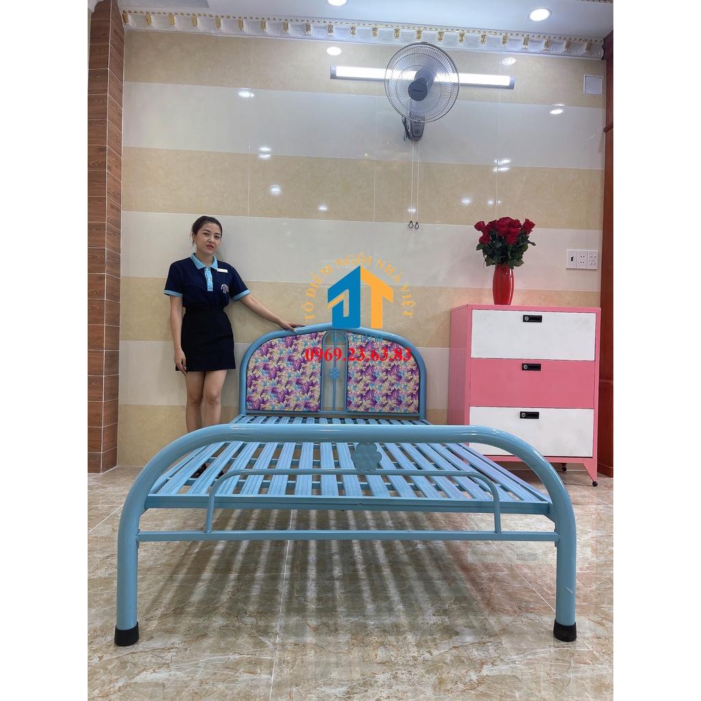 Giường sắt kích thước ngang 1M2 dài 2M – GS42 mẫu đơn giản, tiện dụng