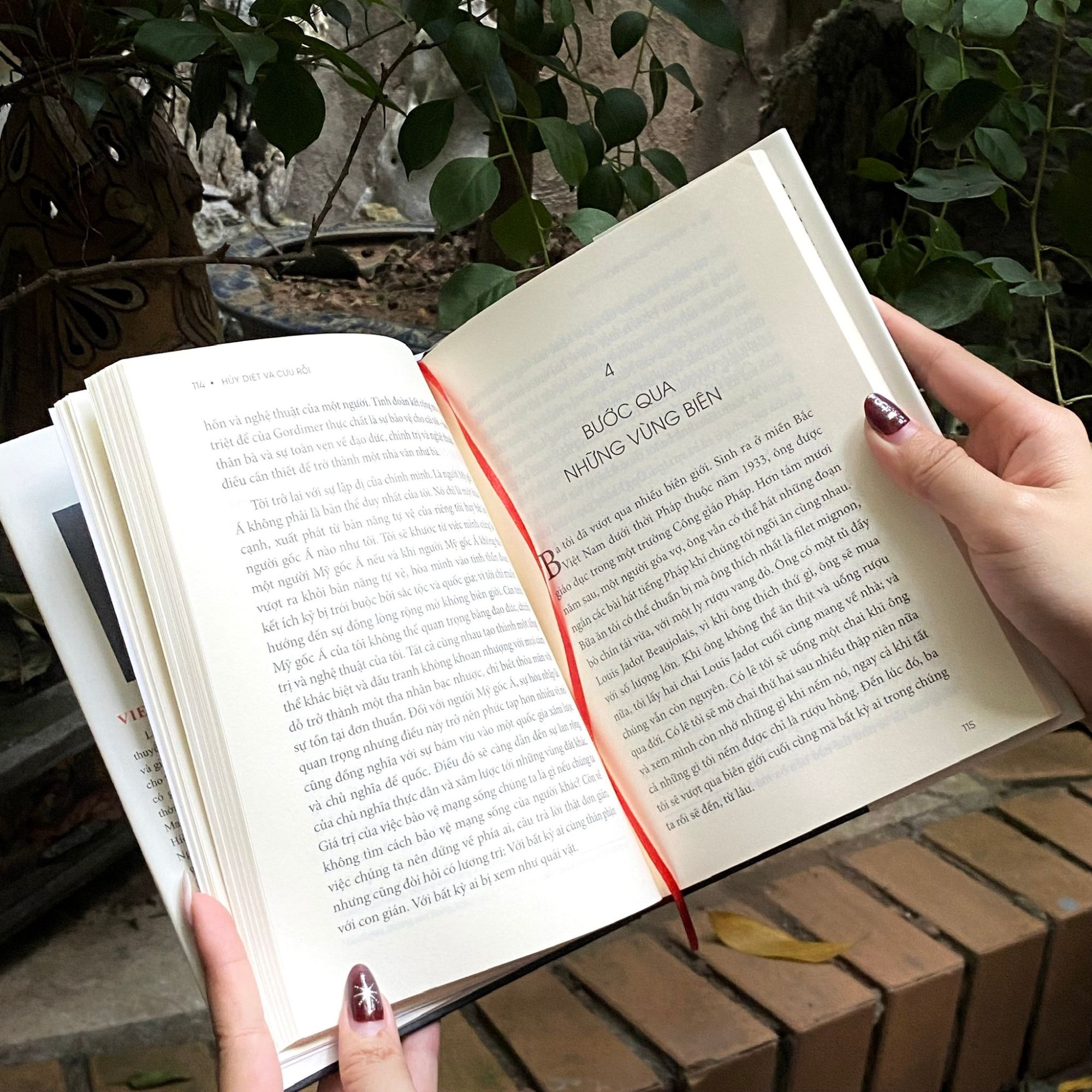 Sách Huỷ diệt và Cứu rỗi - Tác giả Viet Thanh Nguyen - TIMES