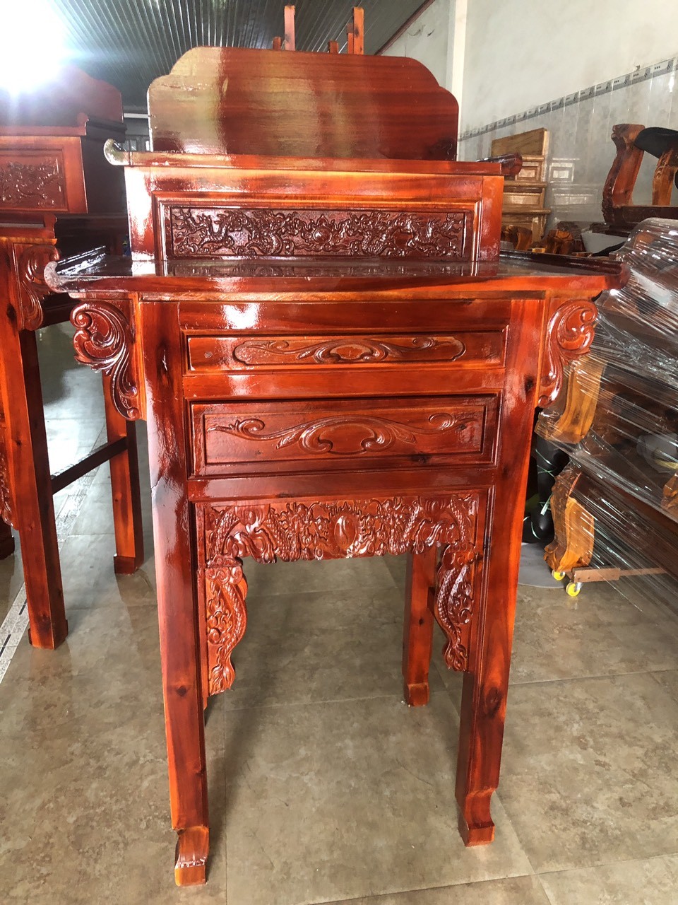 Bàn Thờ Bàn Cúng-Bàn phật-Bàn gia tiên 2 tầng ngang 1m54 Gỗ Tràm Bông Vàng