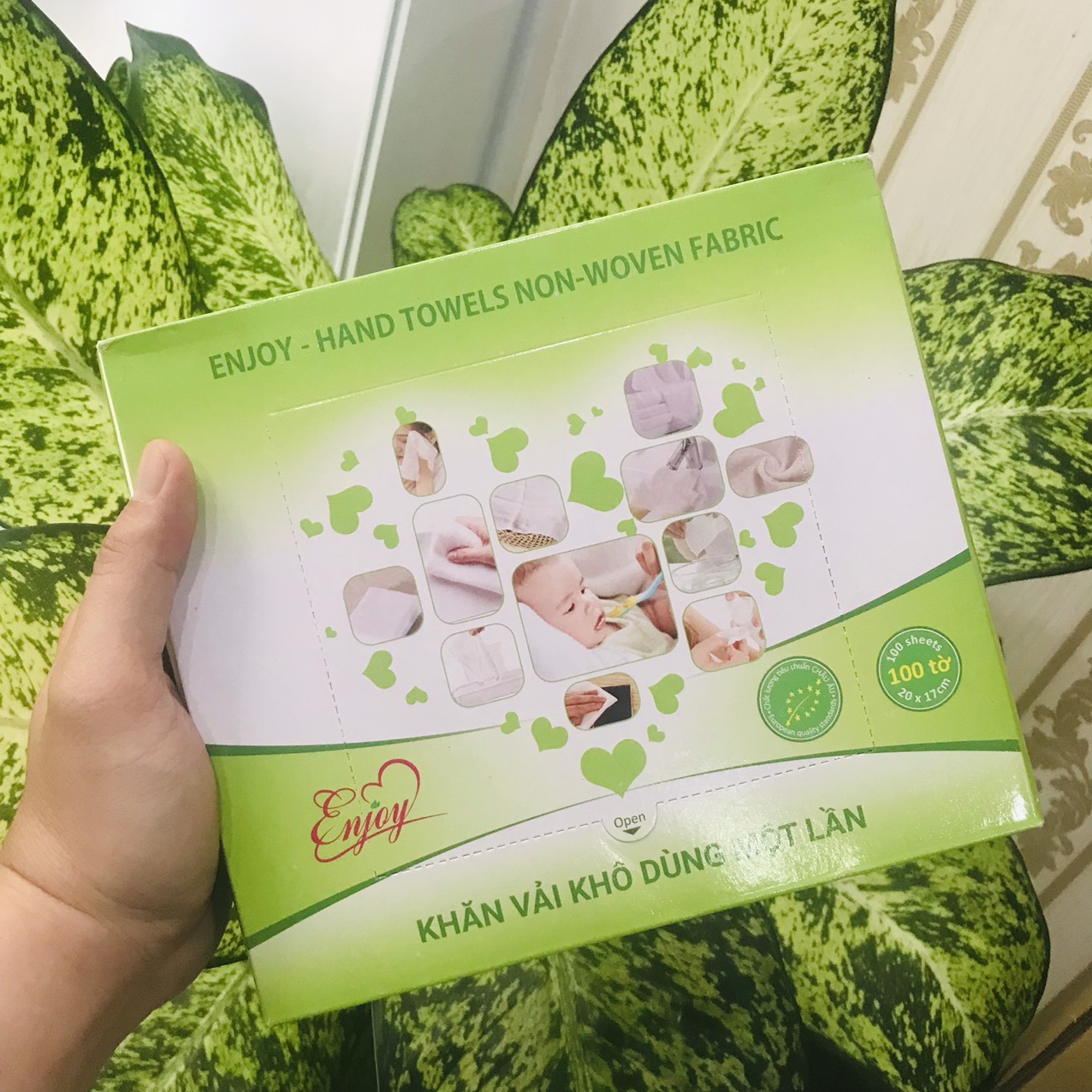 Khăn vải khô đa năng ENJOY sử dụng một lần mềm mại, dai, không mùi dùng làm khăn ăn, spa, nails salon - Hộp 100 tờ
