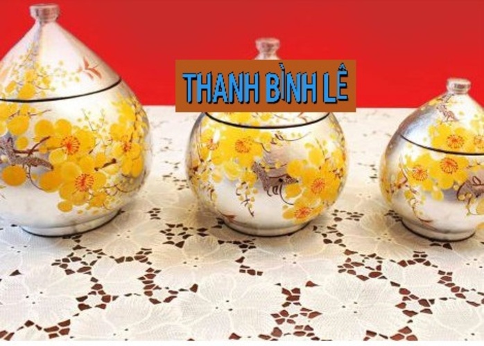 Hủ mận sơn mài họa tiết phong phú