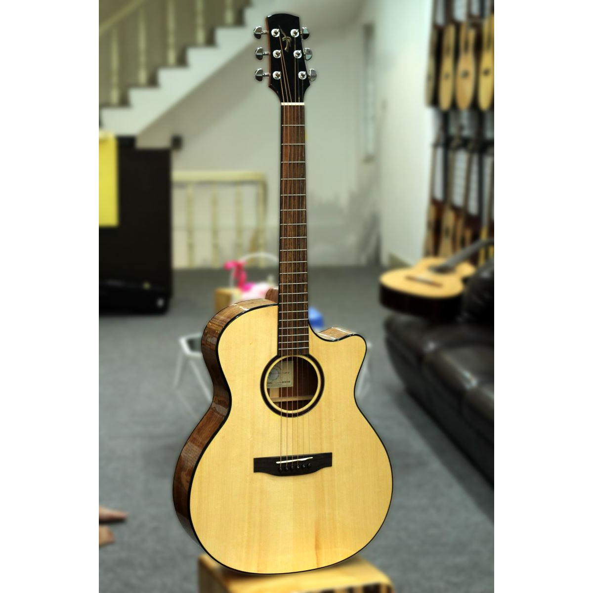 Đàn Guitar Acoustic Handmade  AT-02 ( Full solid - Gỗ thịt nguyên tấm)