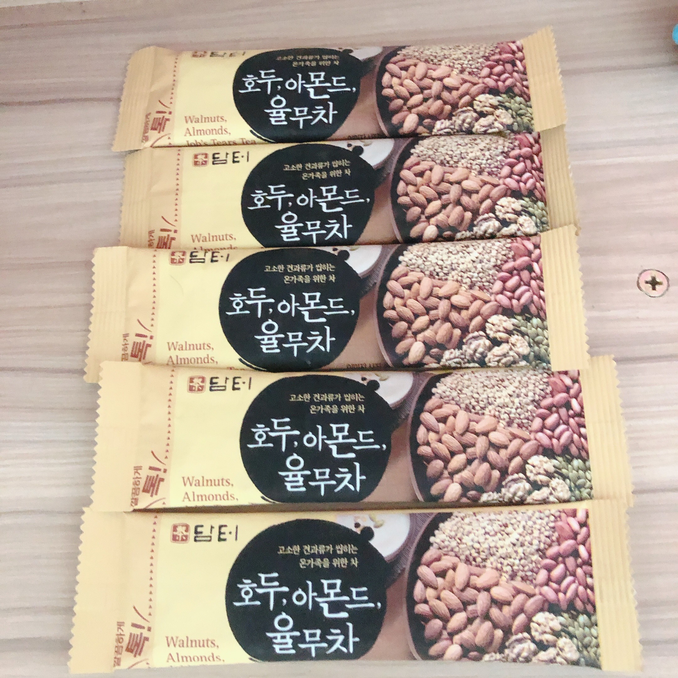 Hình ảnh Bột ngũ cốc Damtuh Hàn Quốc 900g (1 hộp 50 gói, mỗi gói 18g)