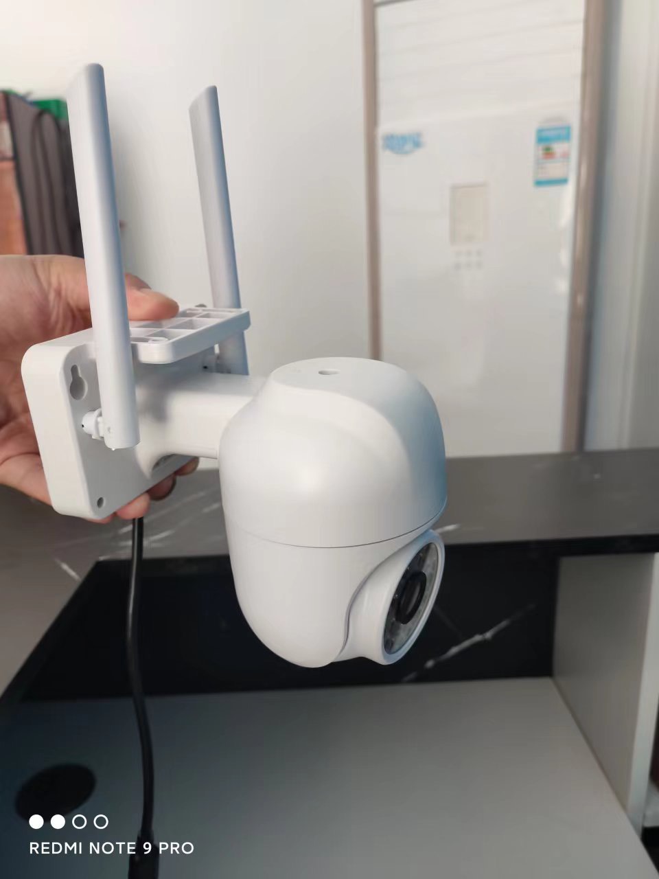 Camera IP Ngoài trời Yoosee PTZ 2 Râu FullHD 1080P 6 LED trợ sáng, 4 LED hồng ngoại, đàm thoại 2 chiều, hỗ trợ xoay 360 Hàng Nhập Khẩu
