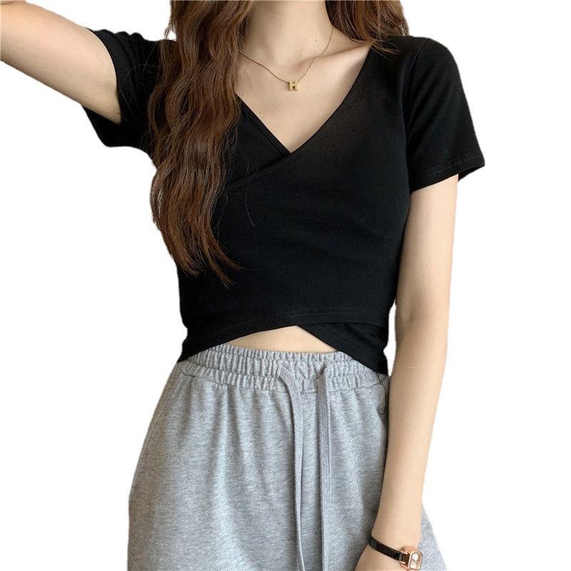 Áo phông croptop nữ cổ tim mùa hè 2022