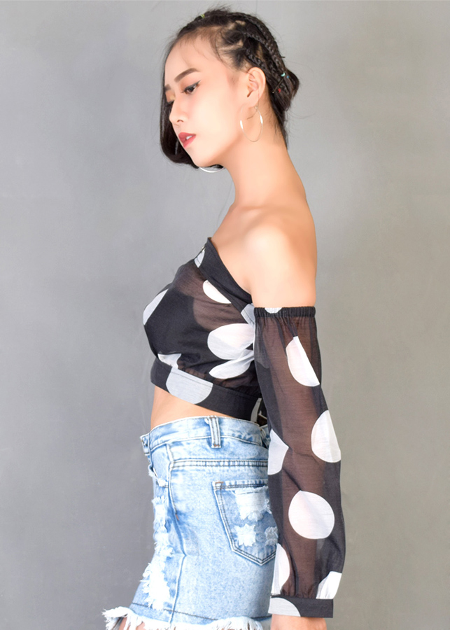 Áo Croptop Bẹt Vai Chấm Bi Rosy (Size