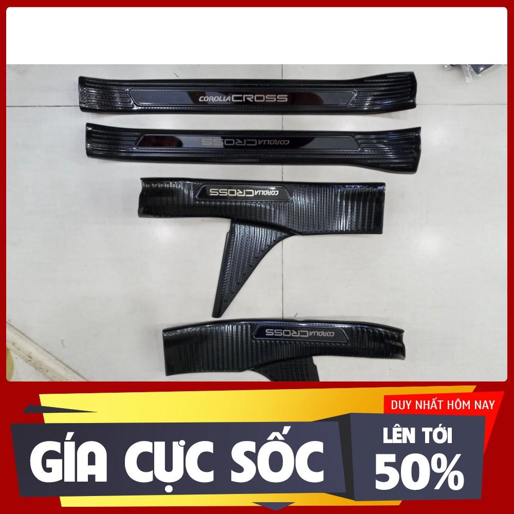 Combo chống trầy cốp, ốp bậc chân cacbon, rèm che nắng xe Cross loại 1