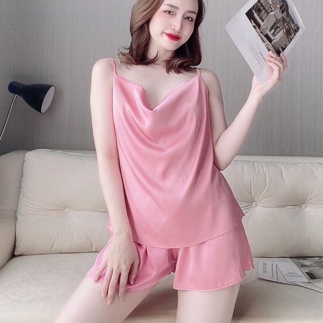 Đồ Bộ Nữ 2 Dây Áo Cổ Đổ Sang Chảnh Sexy Bằng Lụa Cực Mát Và Dễ Thương Mặc Tại Nhà Đồ Ngủ