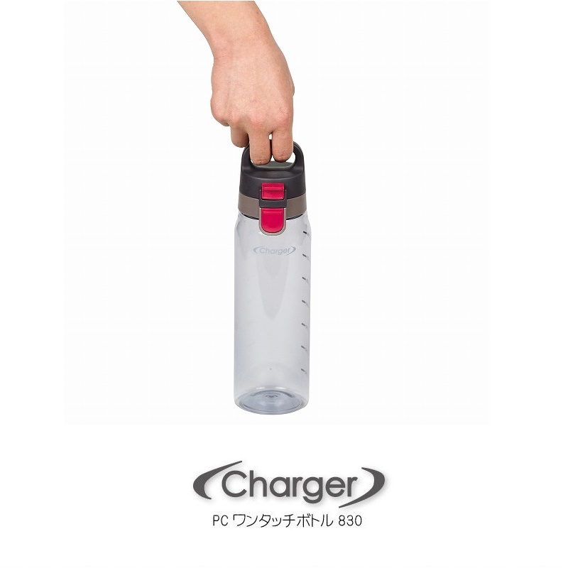 Combe bình đựng nước Charger 830ml màu đỏ + cây cọ rửa bình nước đầu mút - made in Japan