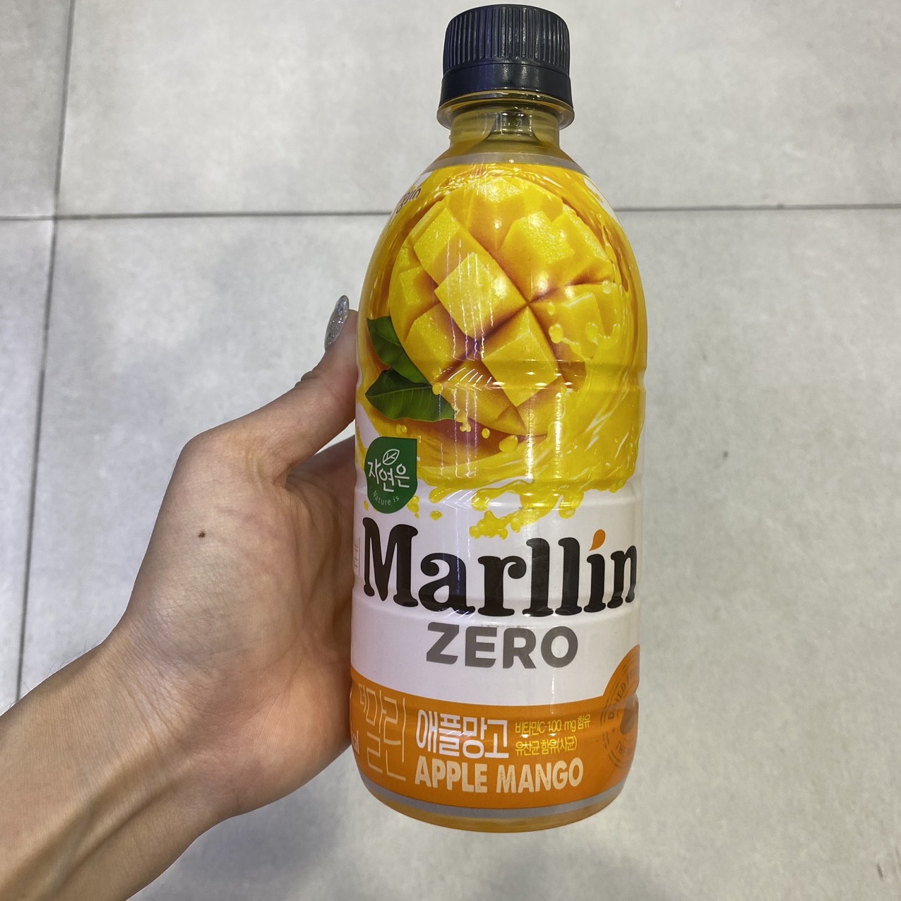 Nước Uống The Marline Không Calorie Hương Xoài Woongjin Hàn Quốc Chai 500ML / 웅진) 자연은 더말린 애플망고 500ML