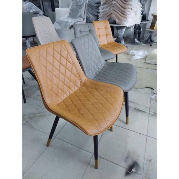 Bàn ăn 4 ghế mặt đá ceramic chống ố,chân sắt