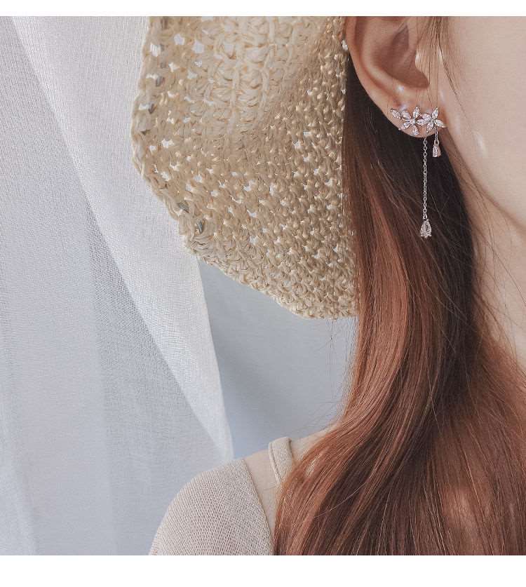 Khuyên tai hoa đính đá tiểu thư hàn quốc - khuyên tai thư kí Kim