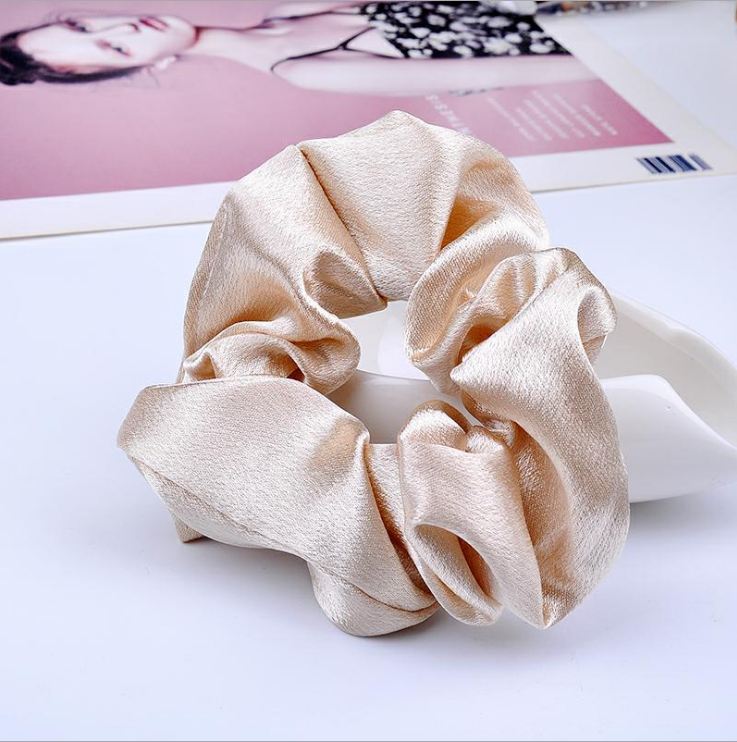 Combo 2 Dây Chun Buộc Tóc Scrunchies Vải Lụa Xinh Xắn (màu ngẫu nhiên)