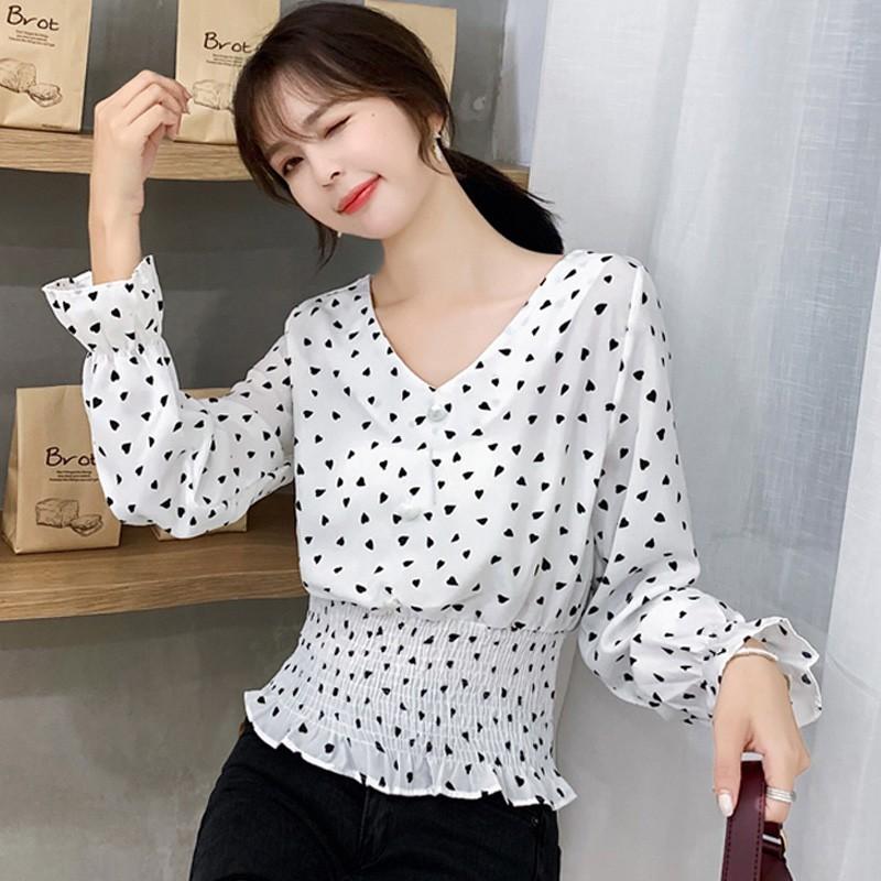 Áo nữ cổ chữ V tay ngắn