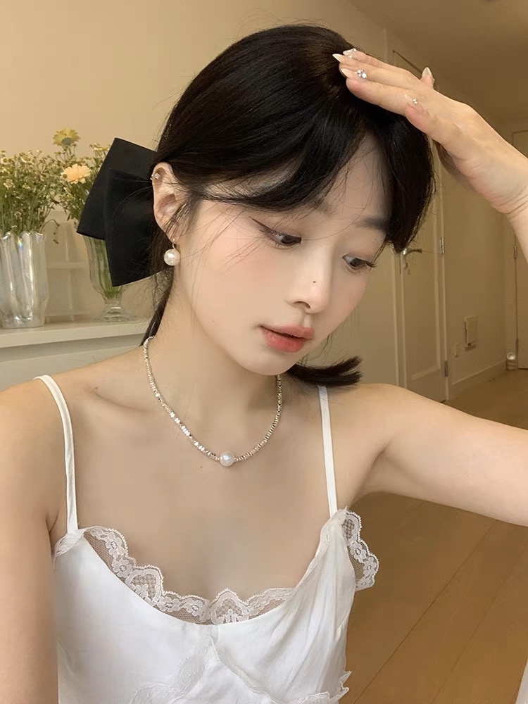 Khuyên tai ngọc móc tai sang trọng