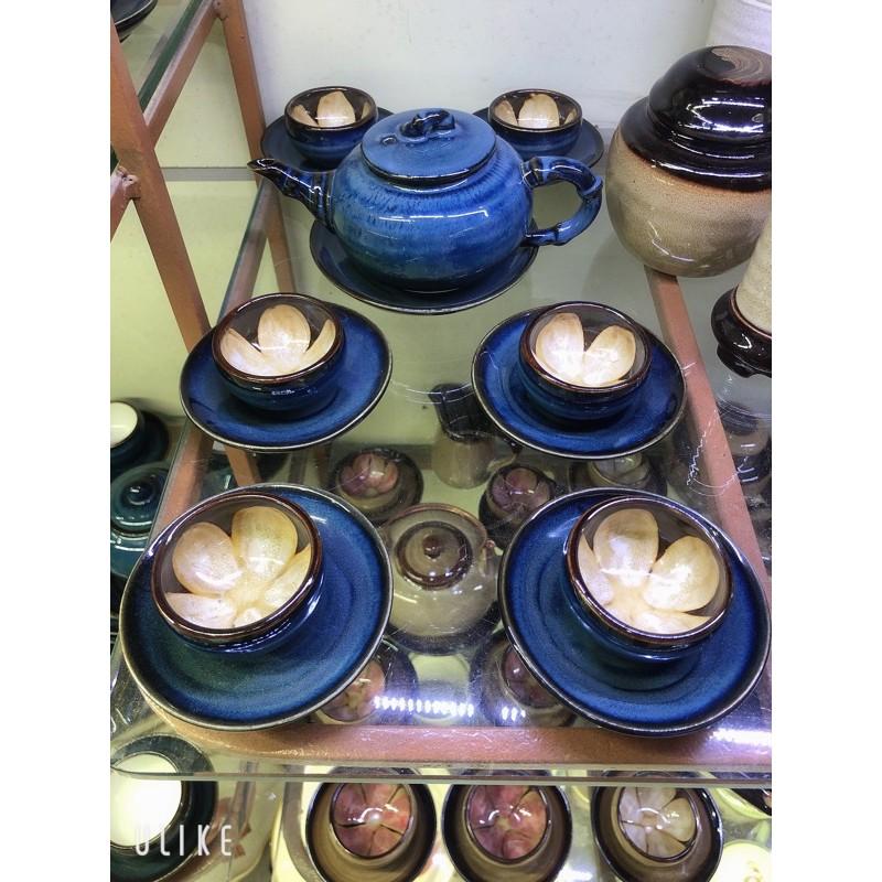 BỘ ẤM CHÉN HOA TRONG LÒNG CHÉN