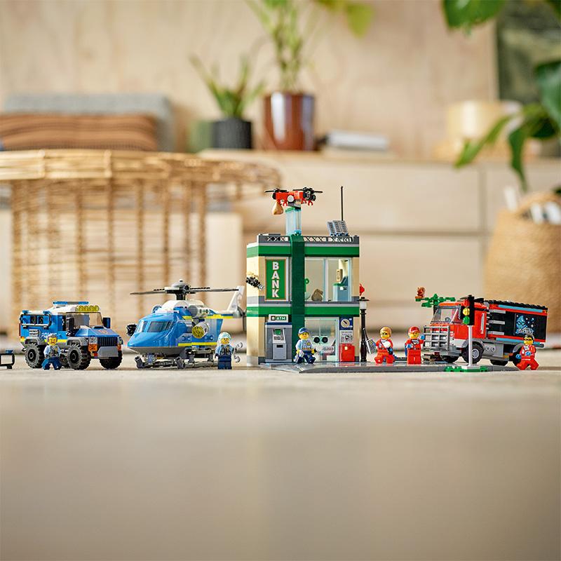 Đồ Chơi LEGO CITY Xe &amp; Trực Thăng Cảnh Sát Truy Bắt Kẻ Trôm Ngân Hàng 60317