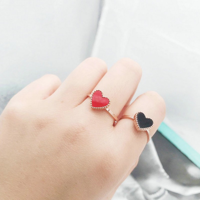 Nhẫn Nữ Mặt Trái Tim Titan Ko Đen TT 2905 - 1 Cái