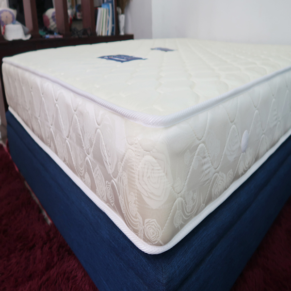 Nệm lò xo Royal Vạn Thành