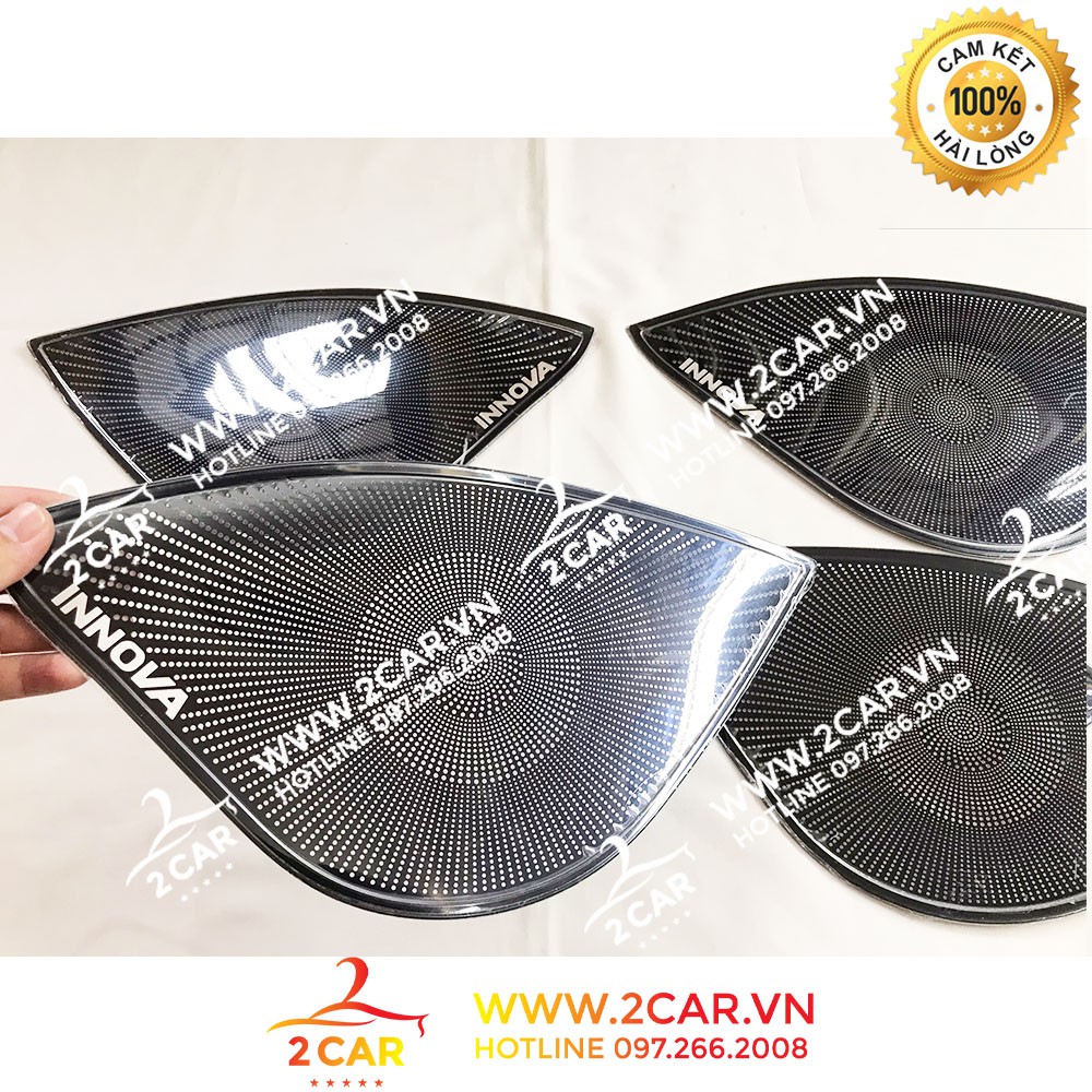 Ốp tapli cánh cửa, màng loa xe Toyota Innova 2017 - 2022 titan cao cấp