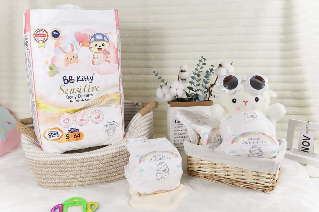 [S64]Tã/Bỉm Dán  BB KITTY SENSITIVE dành cho da Nhạy Cảm size S 64 miếng/ 04 - 08 kg mẫu mới 2024