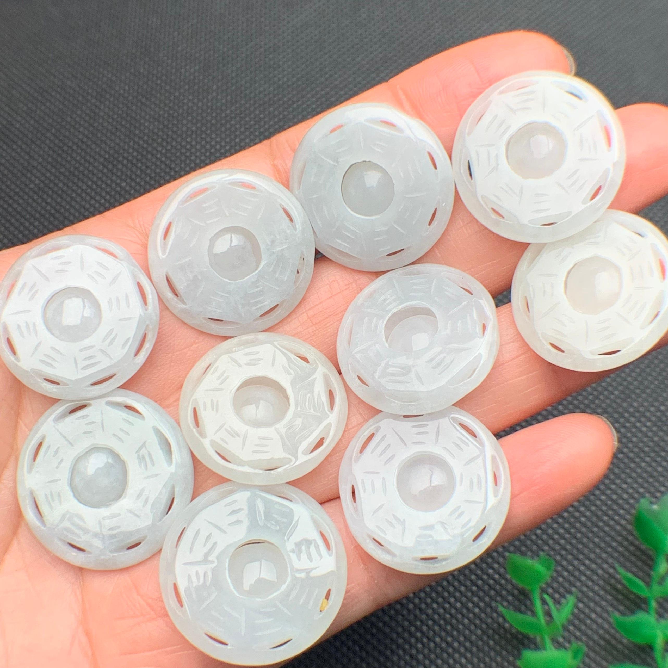 Bát quái ngọc phỉ thúy tự nhiên Jadeite A