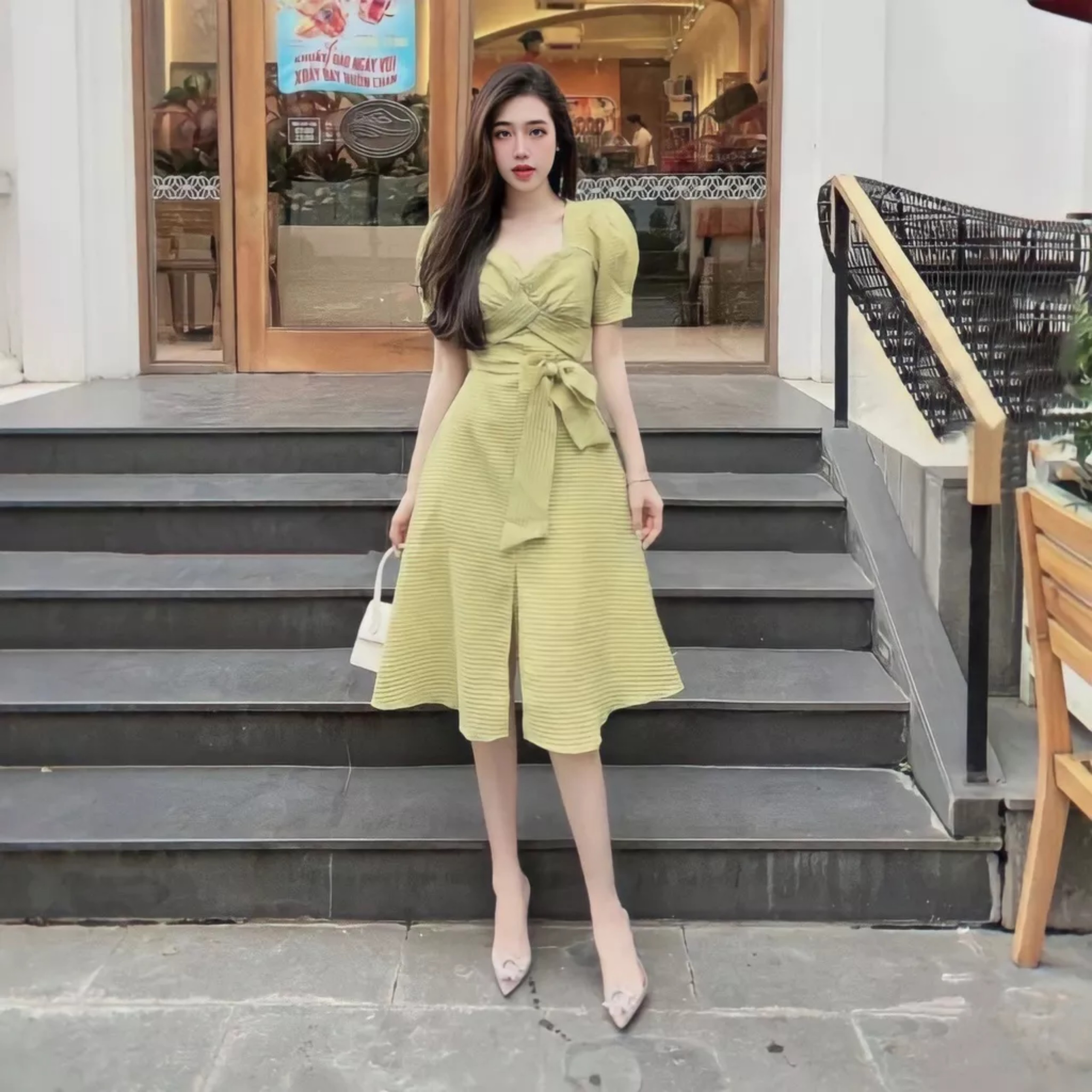 Đầm Nữ Cổ Tim Cộc Tay Bồng Nơ Lưng 2 Lớp Xẻ Tà Vải Gấm Xốp 2 Màu Tiểu Thư Siêu Xinh