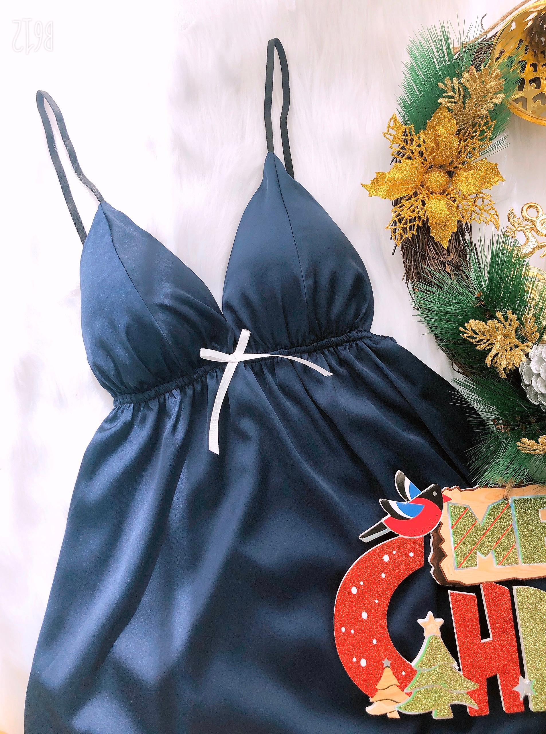 Váy ngủ lụa xòe hai dây đỏ tươi tặng kèm quần chíp
