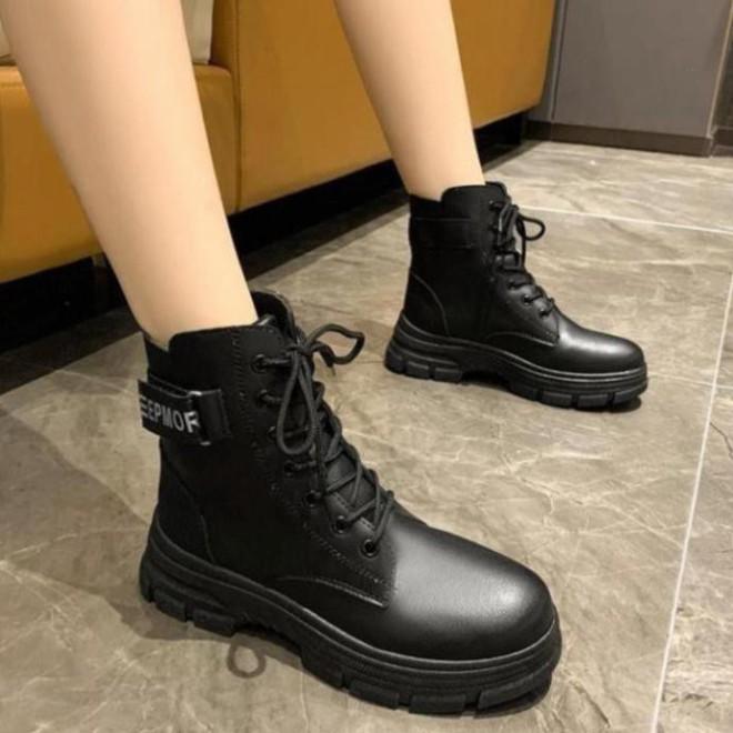 Giày Boots, Giày Boot Nữ Lót Lông Bên Trong Phối Viền Chữ Kèm Dây Buộc Phong Cách Trẻ Trung Năng Động, Thời Tra