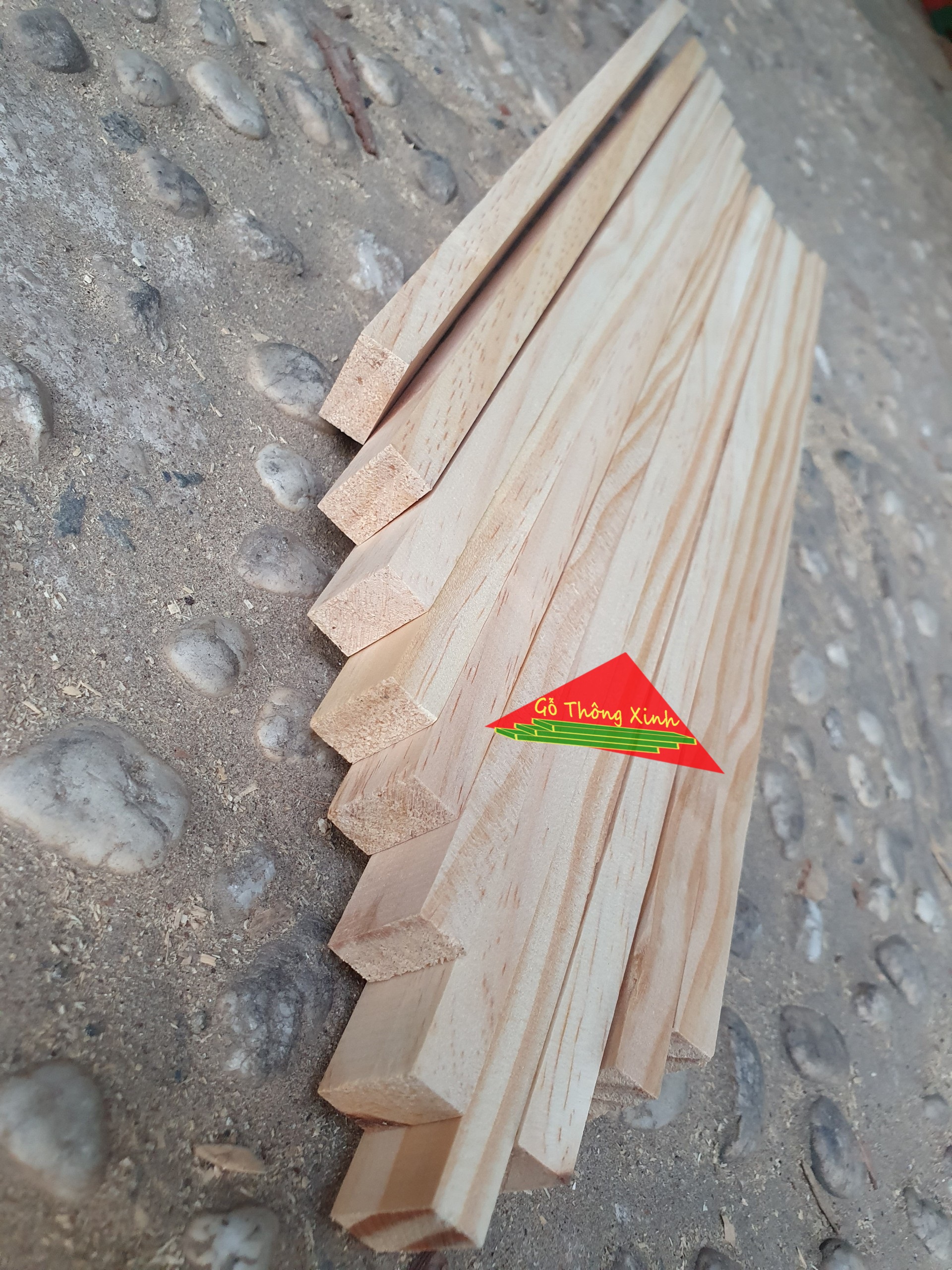Thanh gỗ thông dày 1cm,rộng 2cm,dài 30cm dùng làm nẹp chỉ,làm viền,làm thùng gỗ decord, đóng chuồng thú cưng, DIY