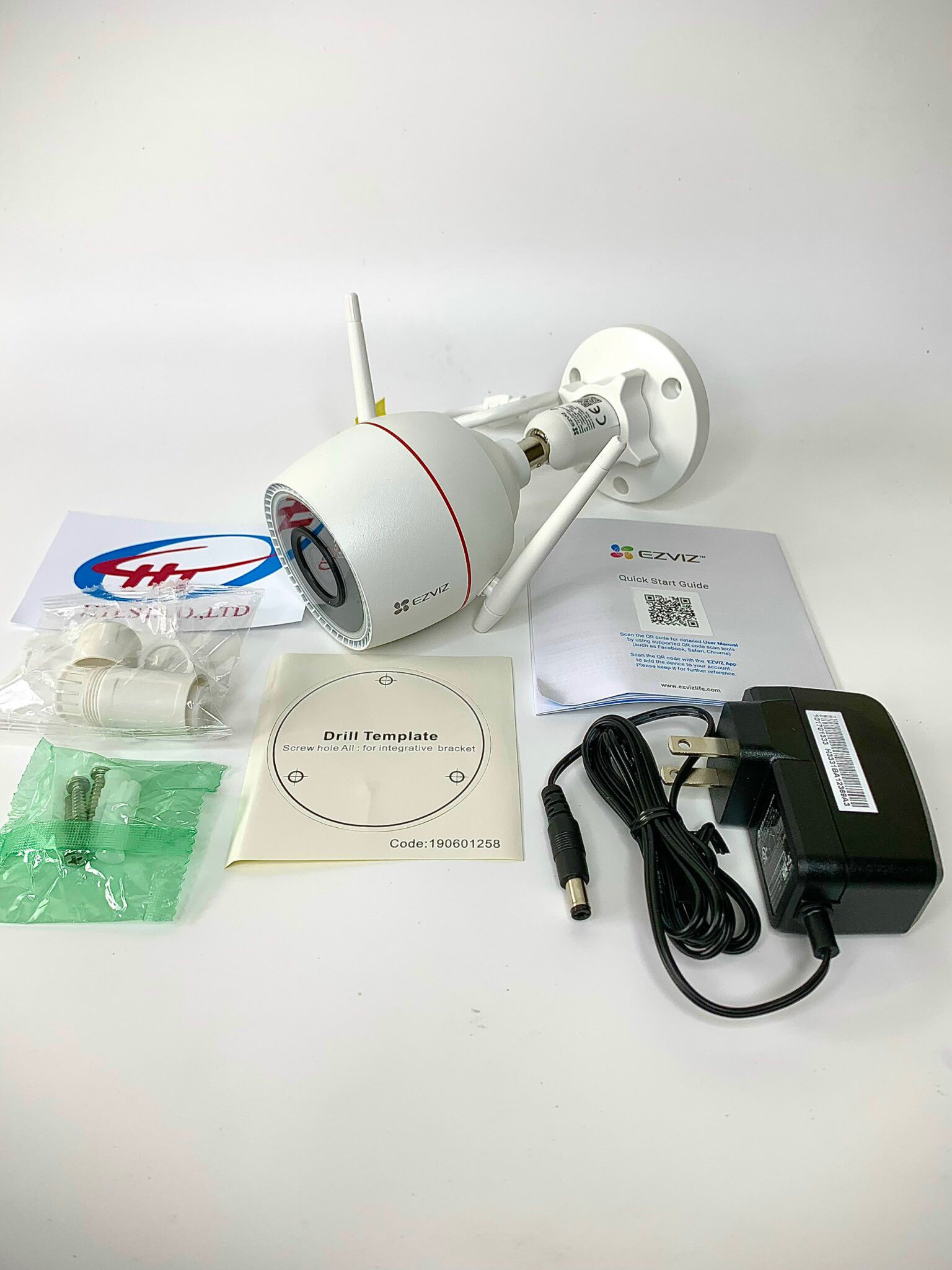 Camera IP Wifi Ngoài Trời Ezviz CS-C3TN 3mp, Có Màu Ban Đêm Hàng Chính Hãng.