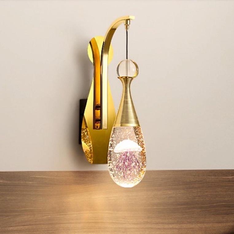 Đèn treo tường thắp sáng phòng khách,cầu thang,decor tô điểm nhà phong thái hiện đại,sang trọng.