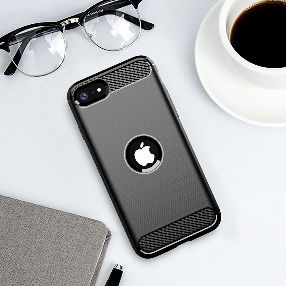 Ốp lưng cho iPhone SE 2020 dẻo Cacbon phay xước chống sốc chống vân tay