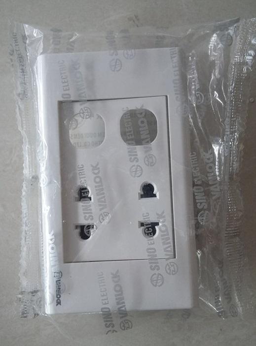 Ổ cắm điện ổ cắm âm tường ổ cắm nổi ổ cắm 2 lỗ 2 ổ cắm Sino Vanlock