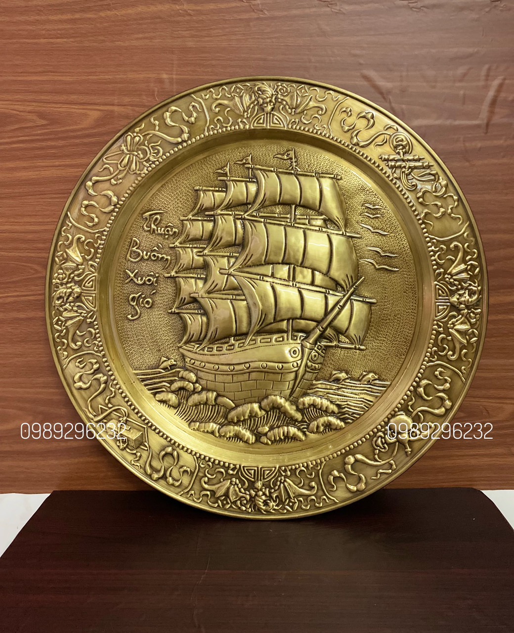 Mâm treo tường Thuận Buồm Xuôi Gió bằng đồng thau - M 002