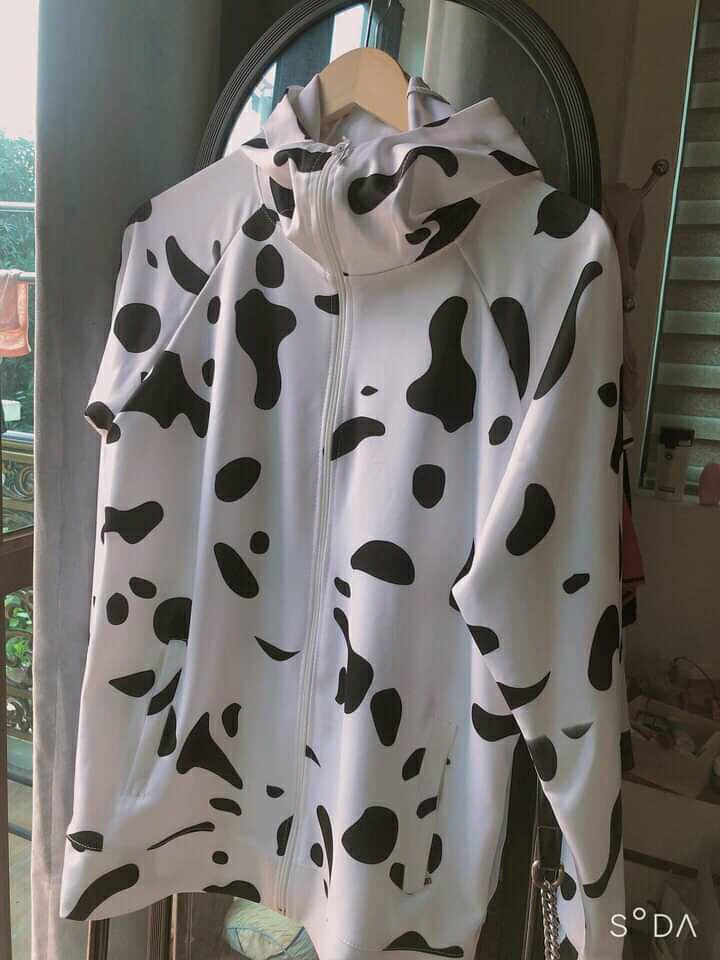 Áo khoác chống nắng nam nữ phối hình bò sữa chất vải umi co giãn thoải mái