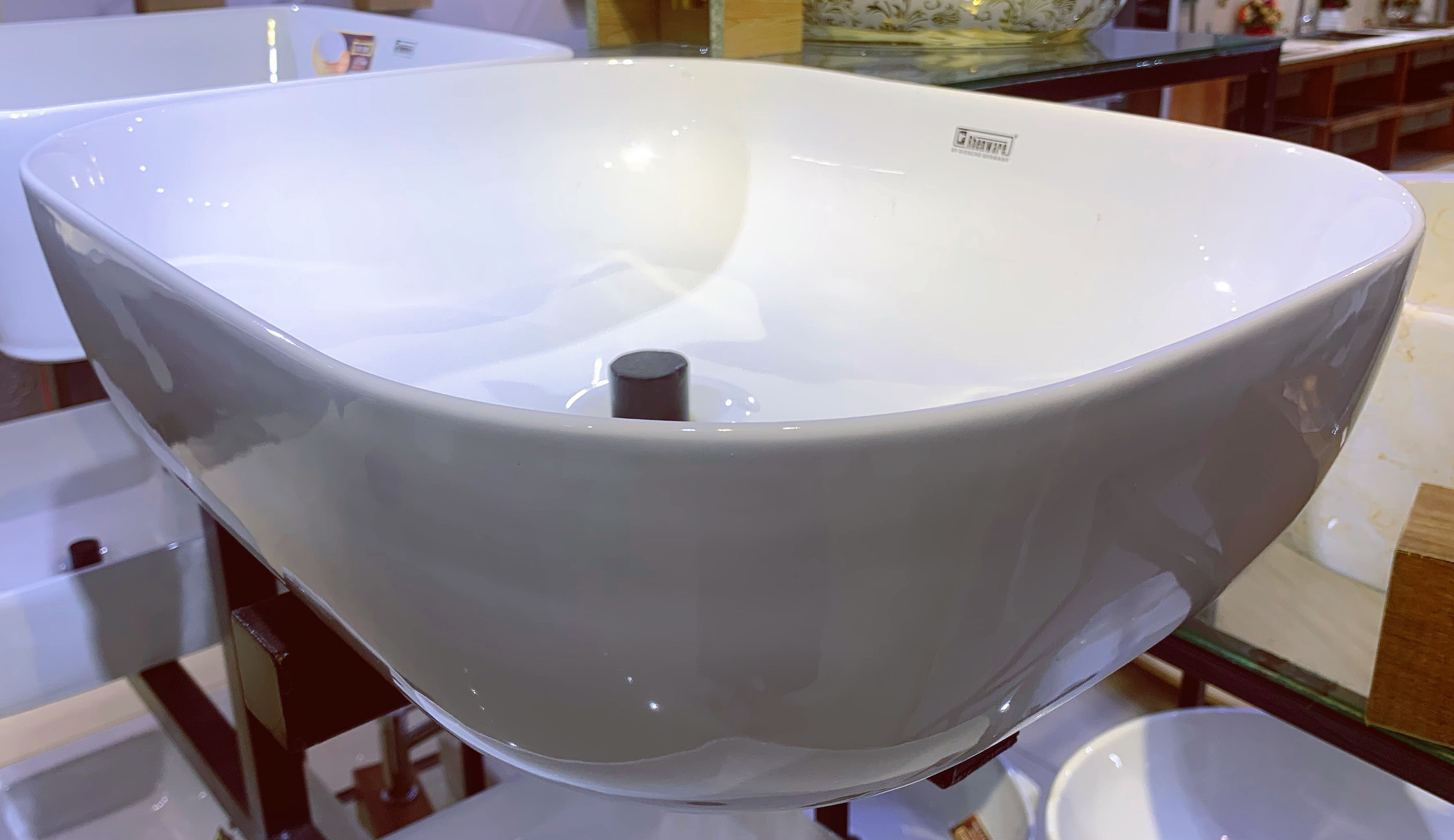 Hình ảnh CHẬU LAVABO, NHẬP KHẨU CAO CẤP CHÍNH HÃNG RHENWARE LVB-Y123