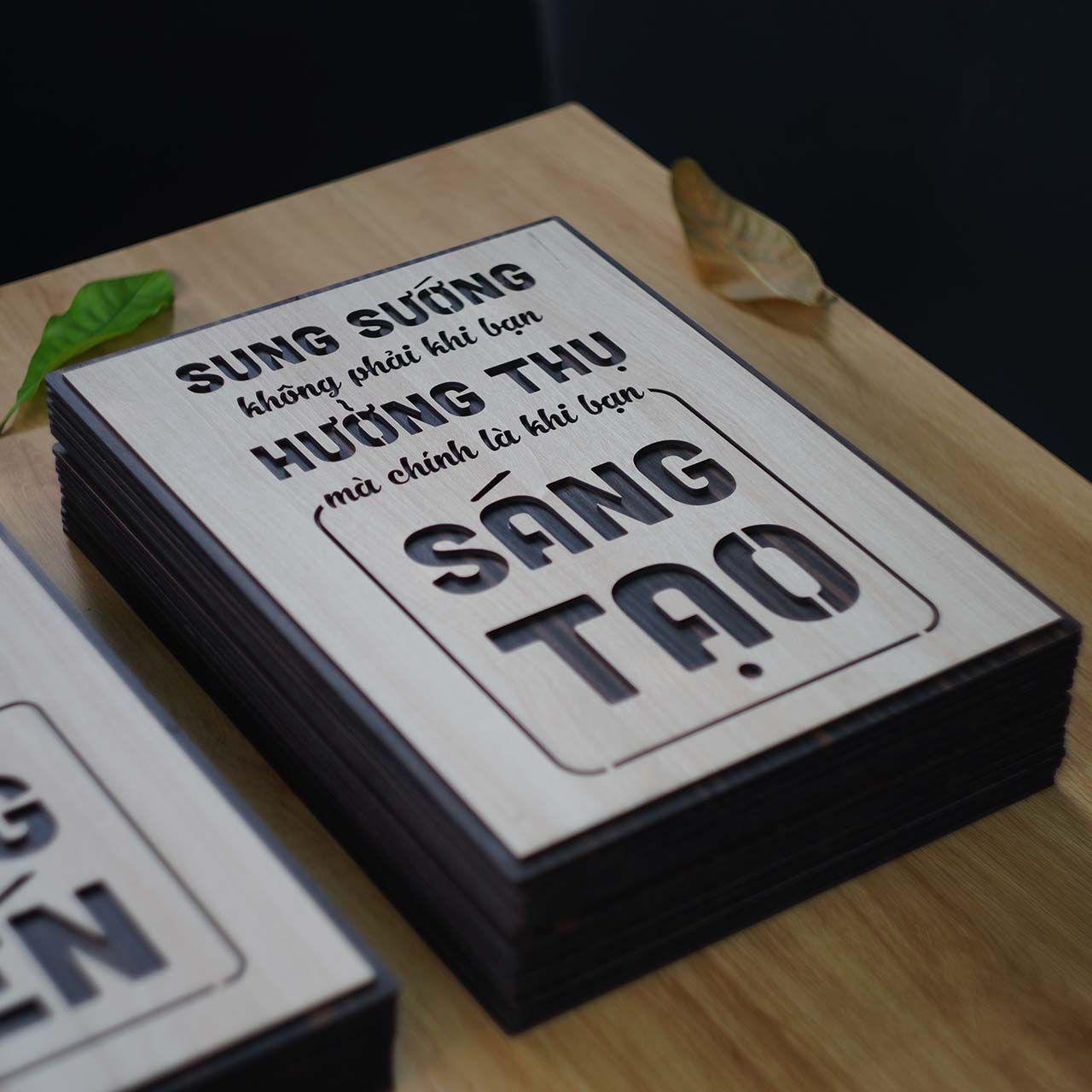 Tranh tường cao cấp TBIG108: Sung sướng không phải khi bạn hưởng thụ mà là khi bạn sáng tạo