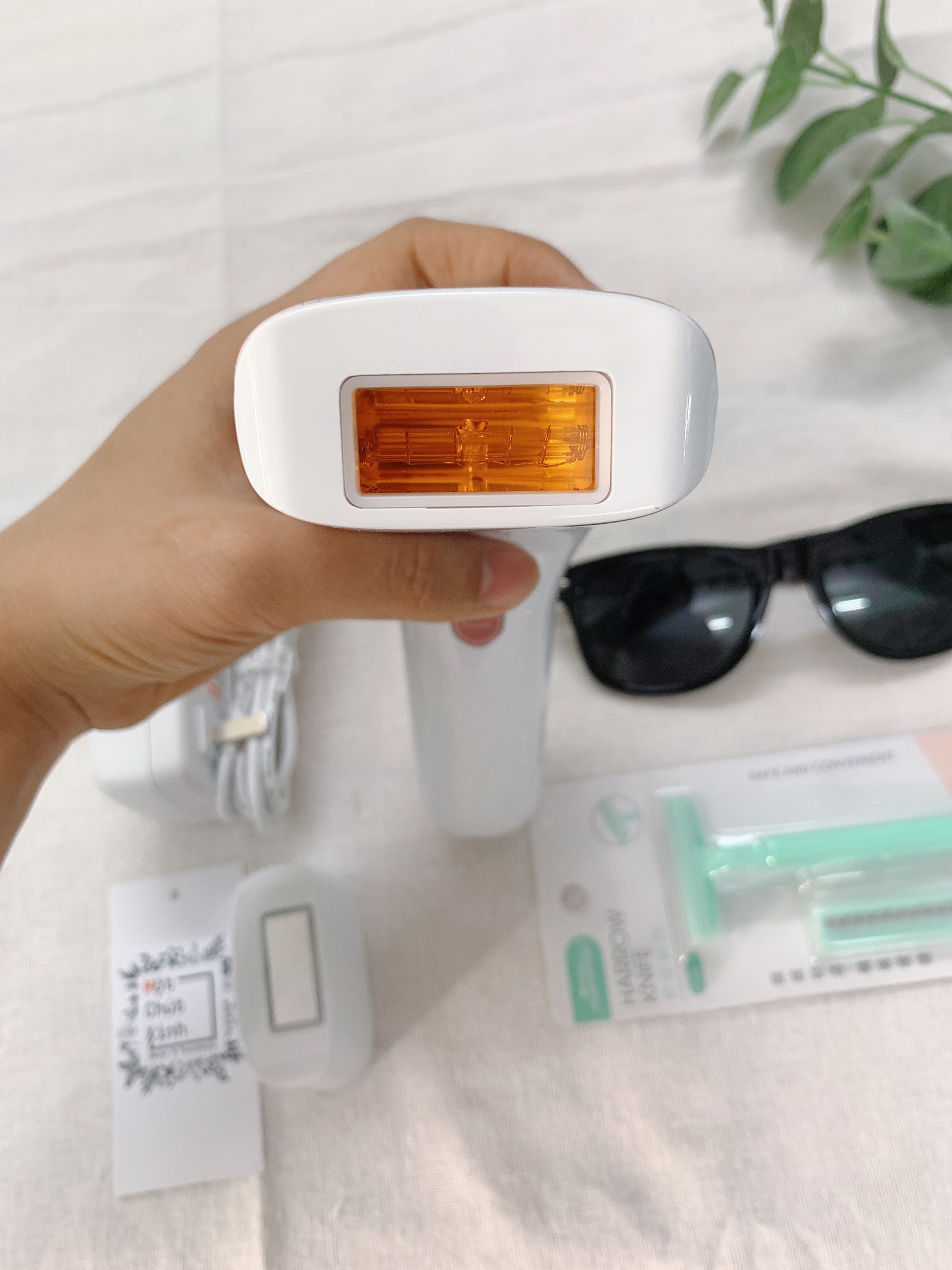 Máy Triệt Lông Vĩnh Viễn Qmele V301-G có màn hình LCD 500.000 Xung