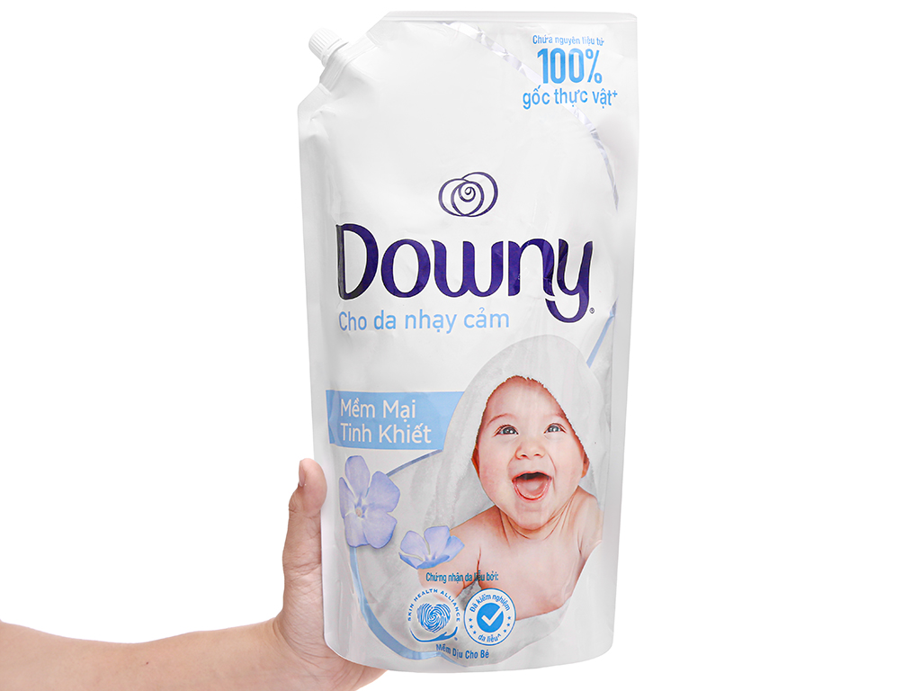 Nước xả vải đậm đặc Downy mềm mại tinh khiết cho da nhạy cảm 1.45L