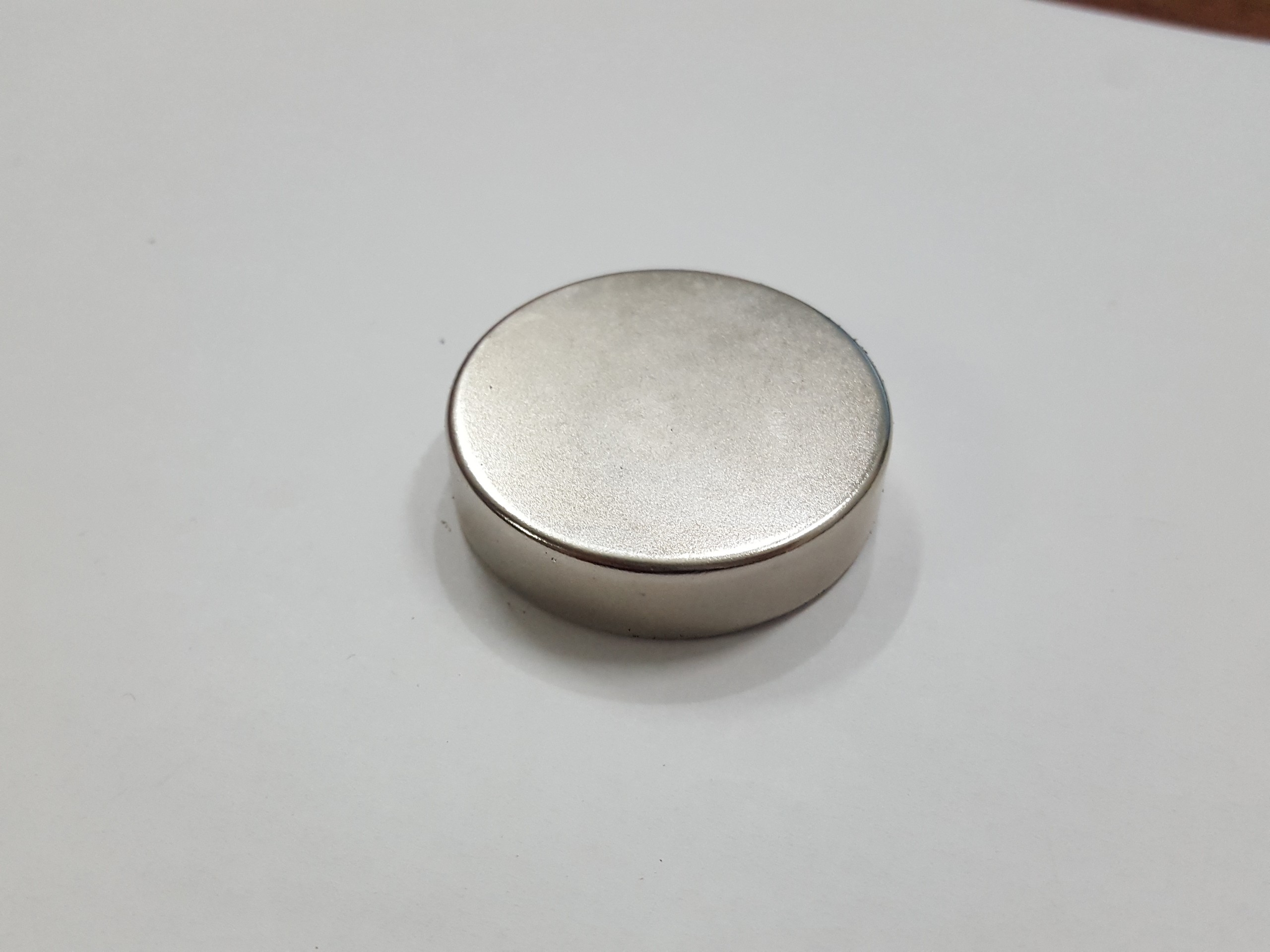 Nam châm viên trắng đất hiếm 40x10mm