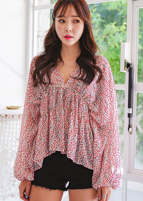 Áo Blouse Nhấn Bèo Romantic