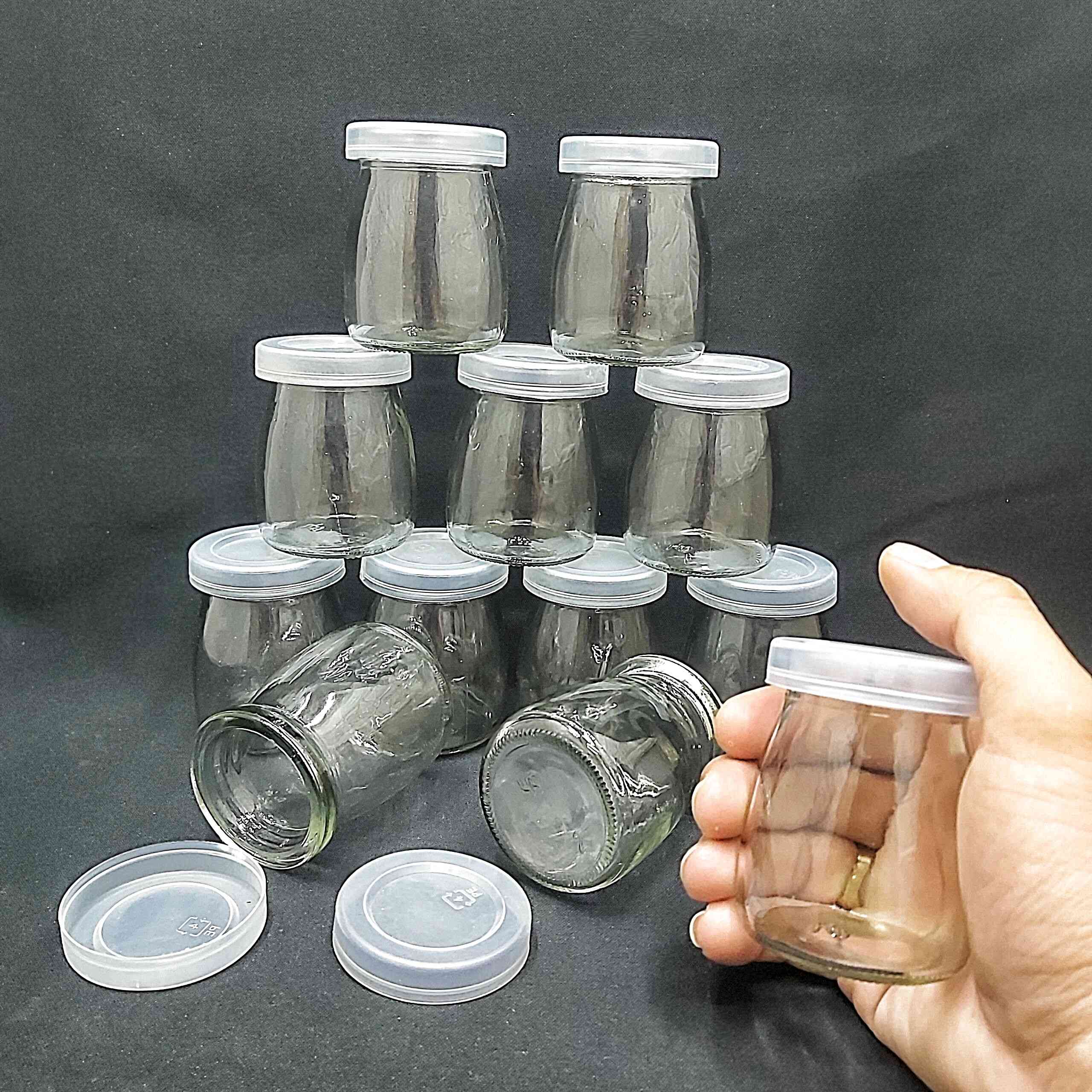 Combo 12 hũ thủy tinh đựng sữa chua 100ml mẫu trụ tròn vát eo - nắp nhựa - không hoạ tiết hoặc hoạ tiết ngẫu nhiên